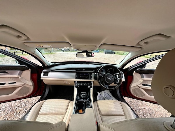 Used Jaguar XF 2017 for sale - 75548458: Photo 32