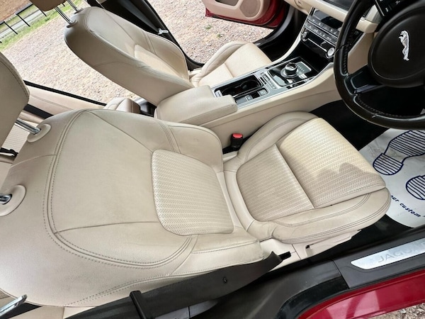 Used Jaguar XF 2017 for sale - 75548458: Photo 33