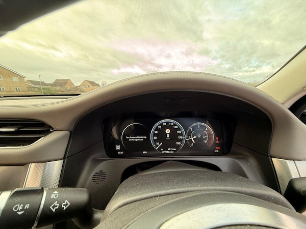 Used Jaguar XF 2017 for sale - 75136350: Photo 29
