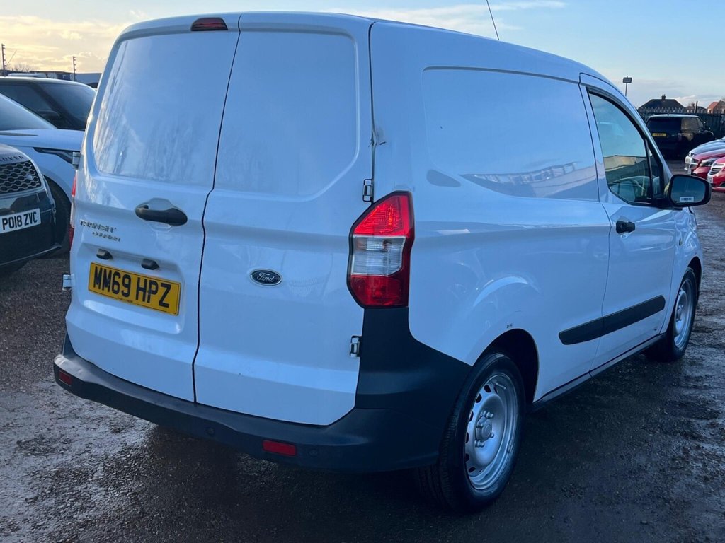 Used Ford Transit Courier 2020 for sale - 77360133: Photo 17