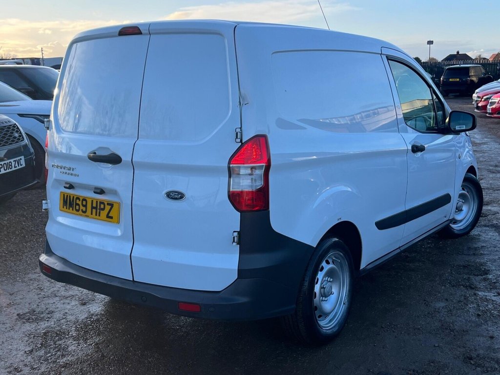 Used Ford Transit Courier 2020 for sale - 77360133: Photo 18
