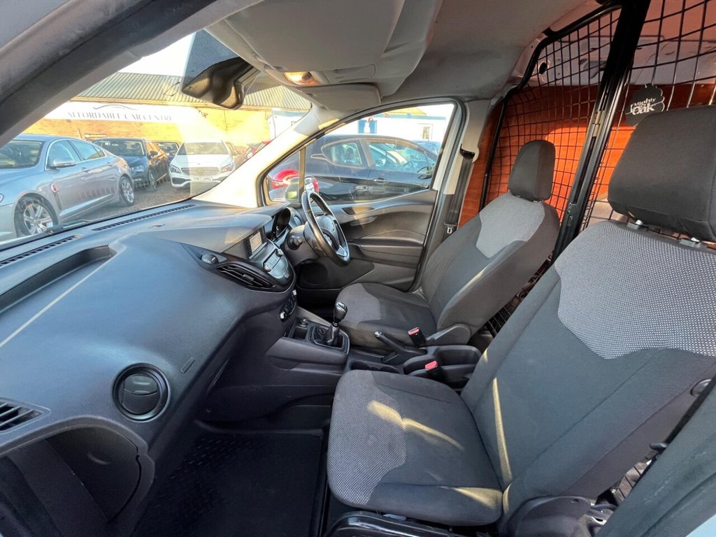 Used Ford Transit Courier 2020 for sale - 77360133: Photo 27