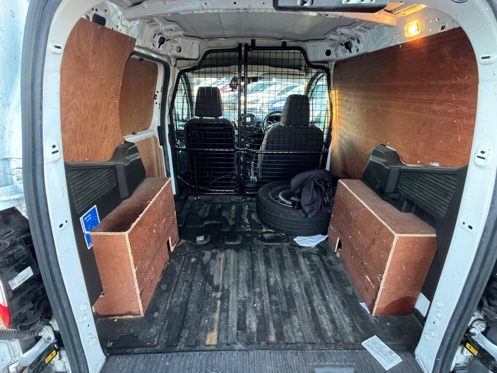 Used Ford Transit Courier 2020 for sale - 77360133: Photo 35