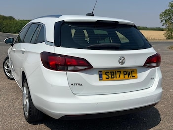 Used Vauxhall Astra 2017 for sale - 79261101: Photo