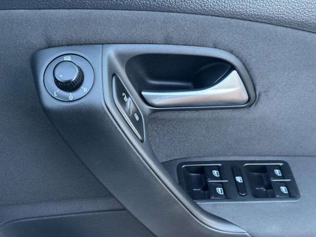 Used Volkswagen Polo 2010 for sale - 77161622: Photo 31