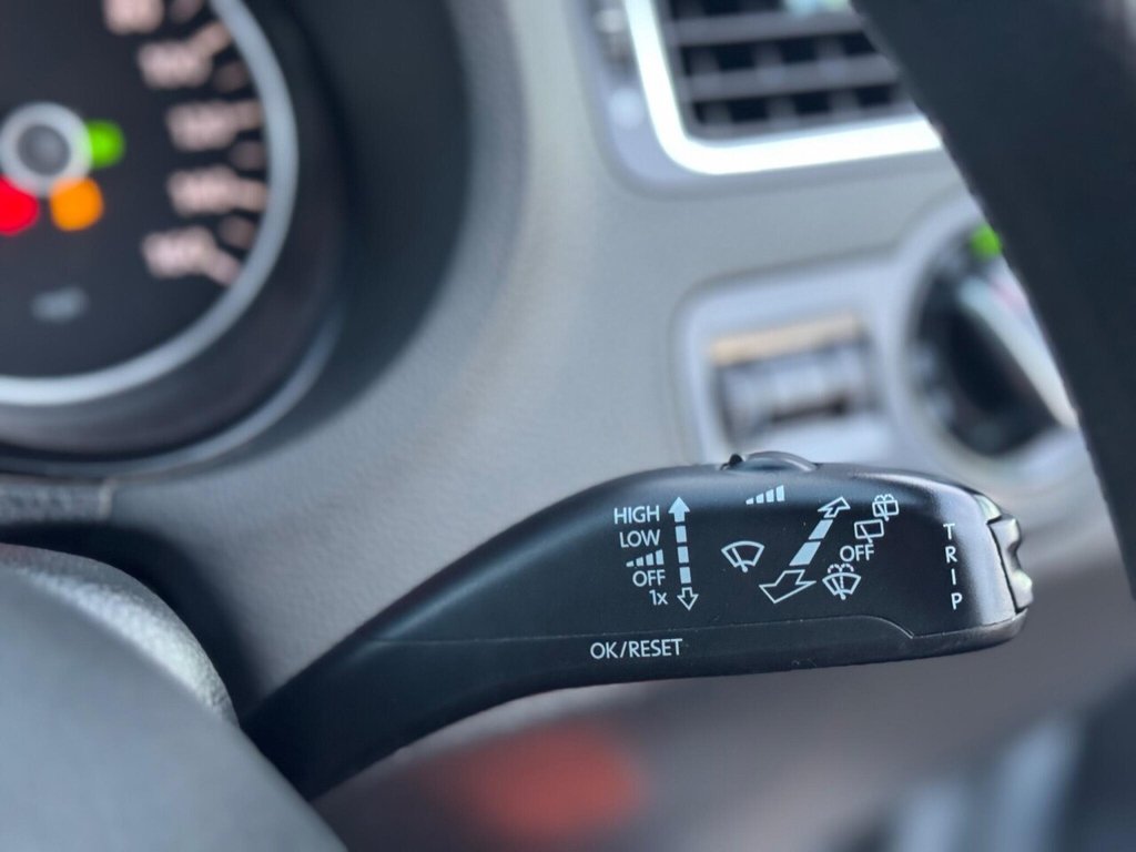 Used Volkswagen Polo 2010 for sale - 77161622: Photo 33