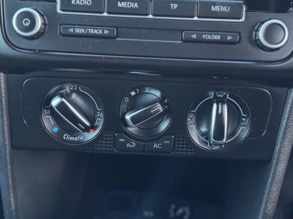 Used Volkswagen Polo 2010 for sale - 77161622: Photo 35