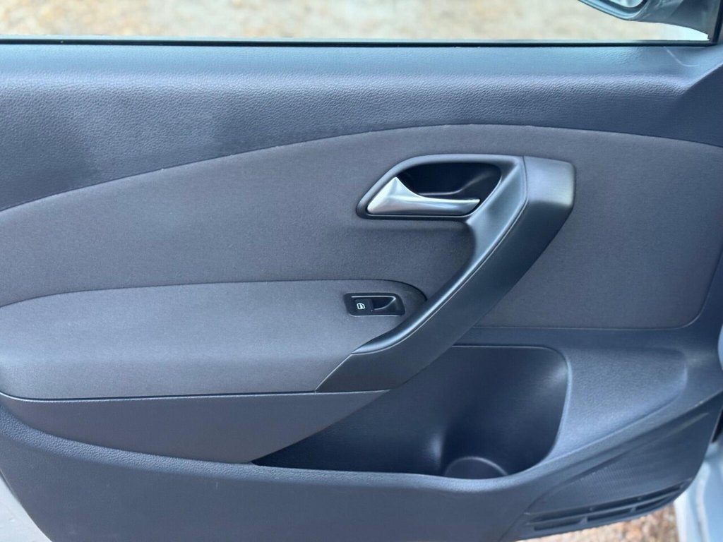 Used Volkswagen Polo 2010 for sale - 77161622: Photo 36