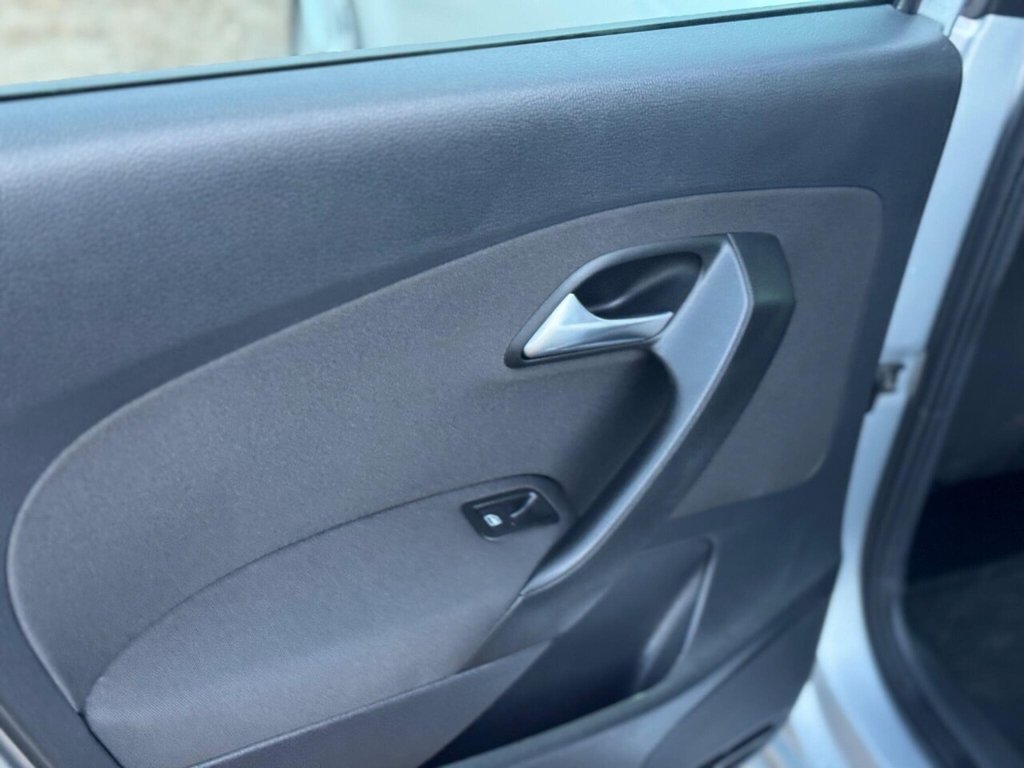 Used Volkswagen Polo 2010 for sale - 77161622: Photo 38