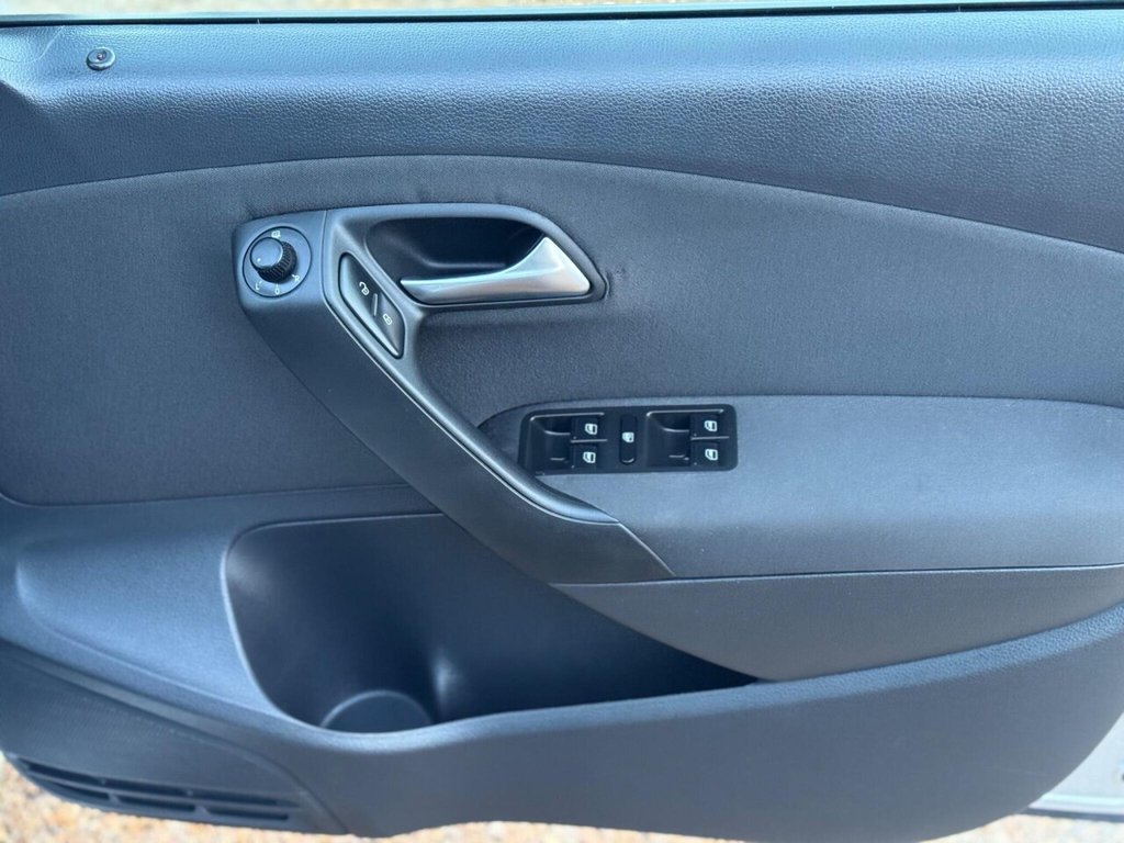 Used Volkswagen Polo 2010 for sale - 77161622: Photo 41