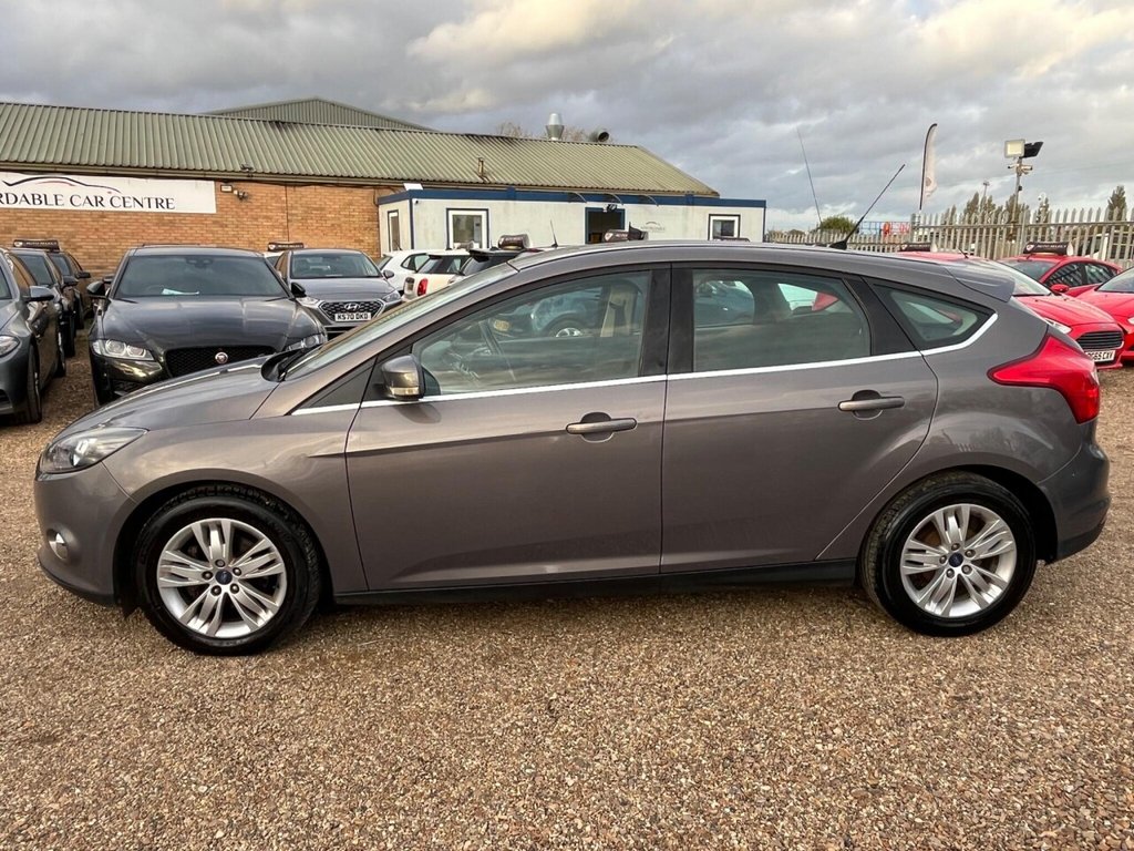 Used Ford Focus 2014 for sale - 76176154: Photo 3