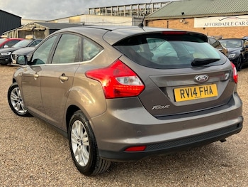 Used Ford Focus 2014 for sale - 76176154: Photo 4
