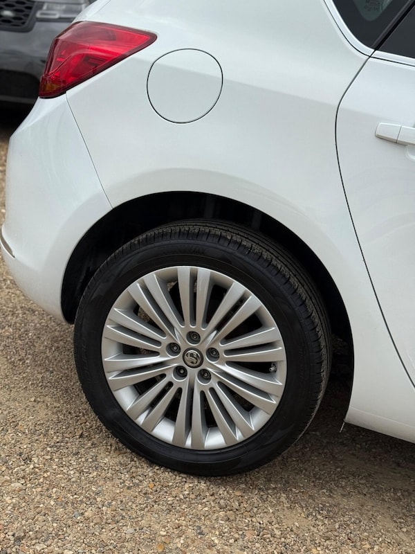 Used Vauxhall Astra 2014 for sale - 75542810: Photo 32