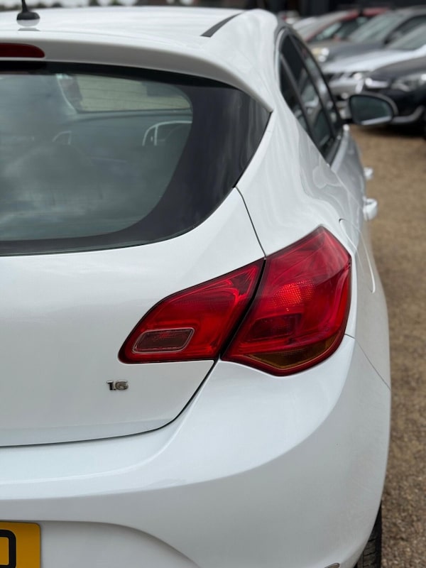 Used Vauxhall Astra 2014 for sale - 75542810: Photo 46
