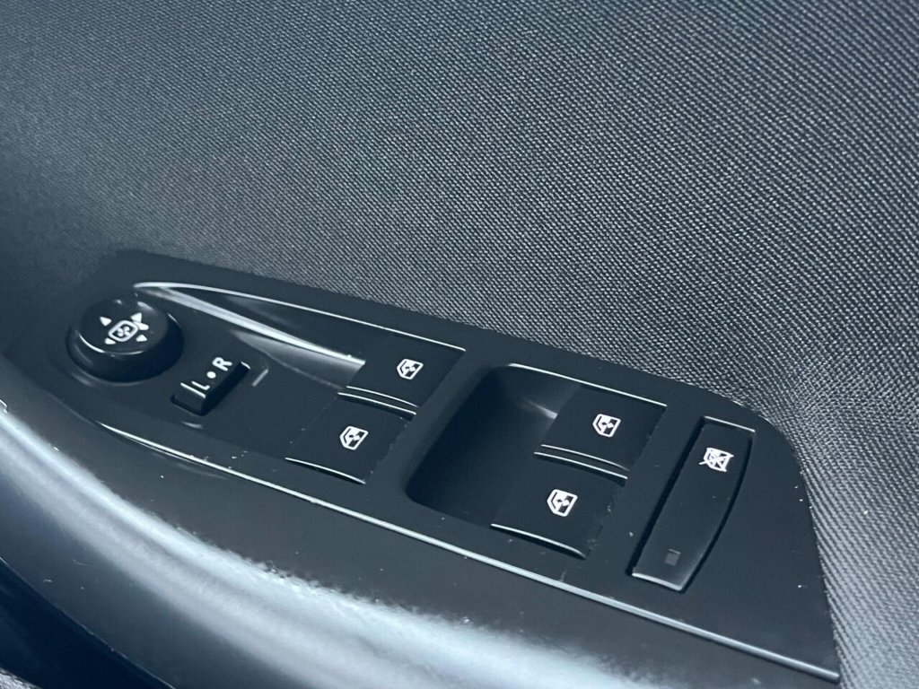 Used Vauxhall Astra 2017 for sale - 77795049: Photo 31