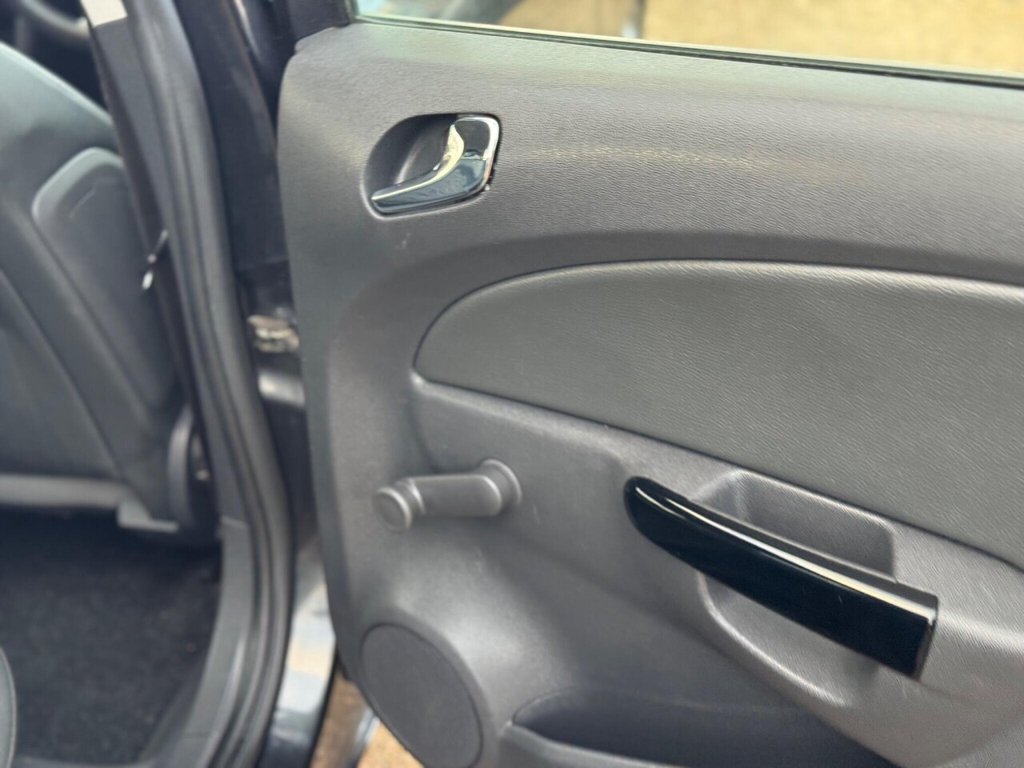 Used Vauxhall Corsa 2015 for sale - 77052647: Photo 39