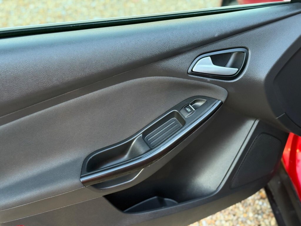 Used Ford Focus 2017 for sale - 78145176: Photo 34