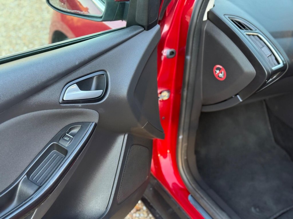 Used Ford Focus 2017 for sale - 78145176: Photo 35