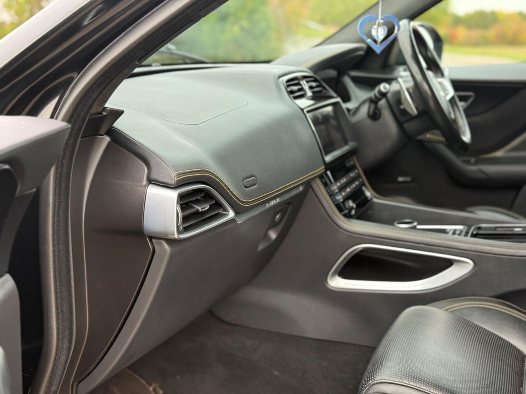 Used Jaguar F-Pace 2020 for sale - 76223788: Photo 10