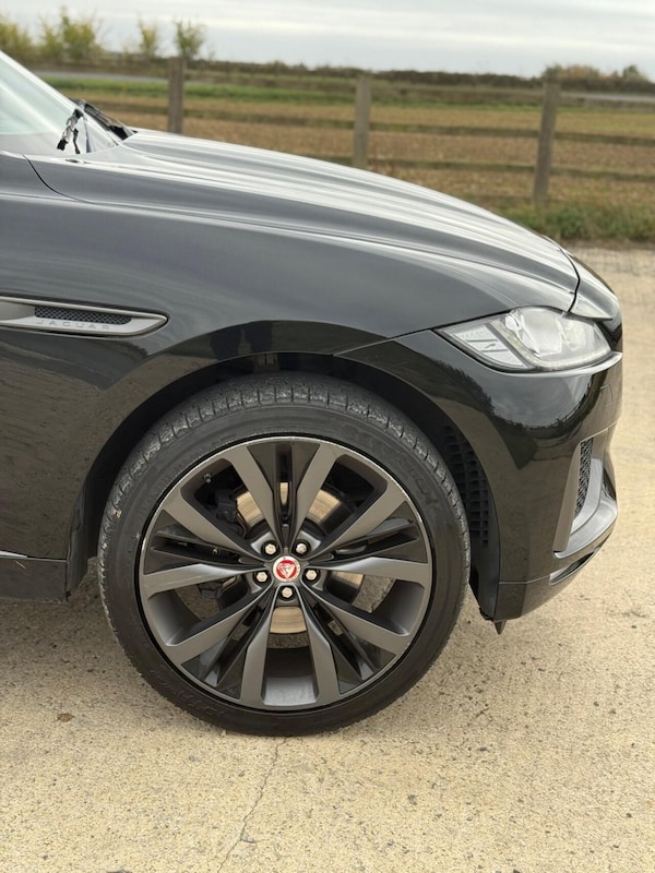 Used Jaguar F-Pace 2020 for sale - 76223788: Photo 40