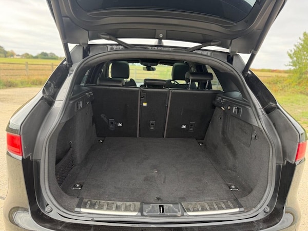 Used Jaguar F-Pace 2020 for sale - 76223788: Photo 46