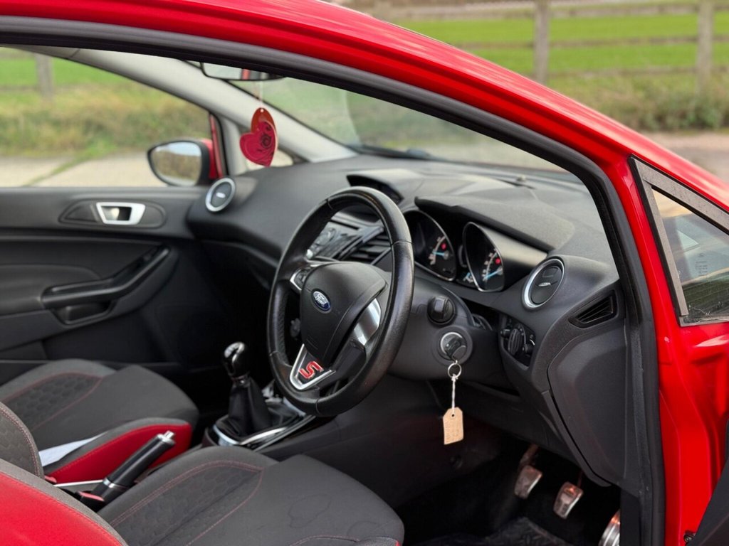 Used Ford Fiesta 2016 for sale - 76581980: Photo 28