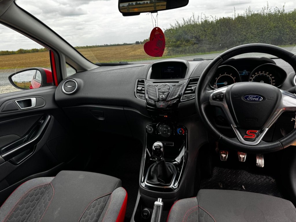 Used Ford Fiesta 2016 for sale - 76581980: Photo 39