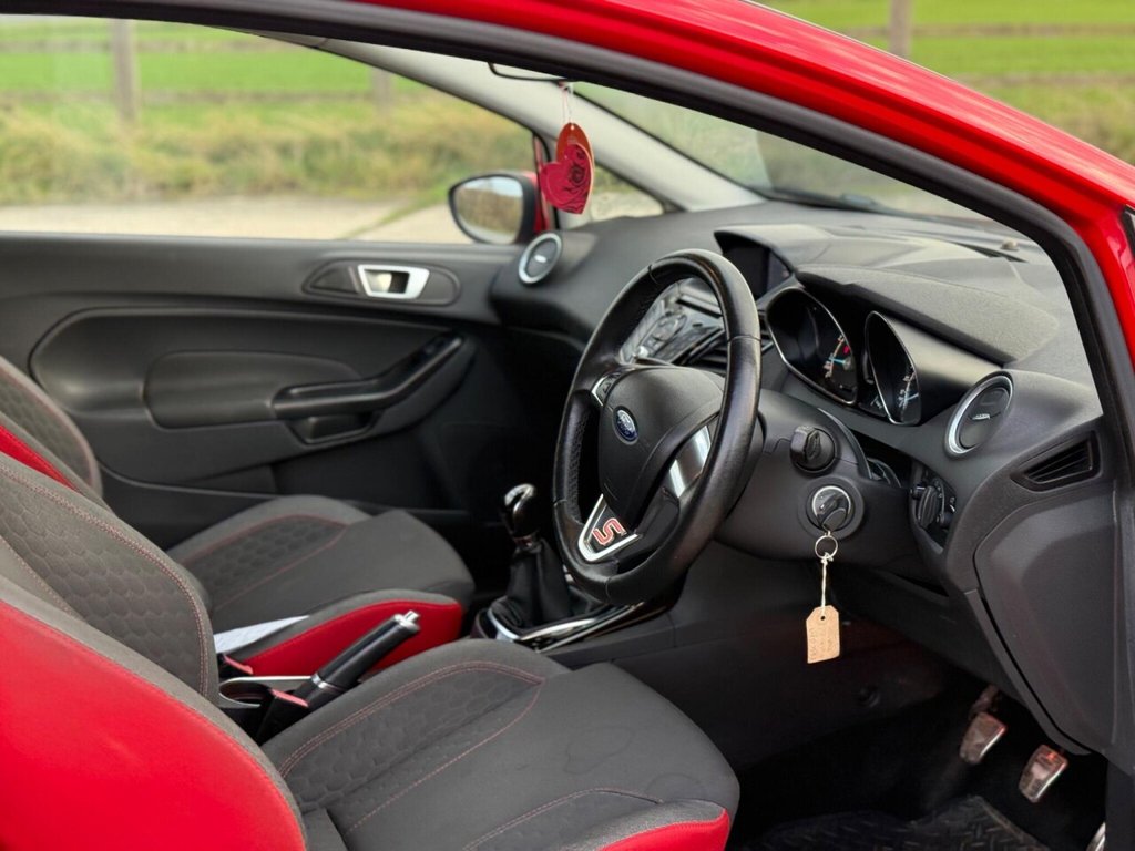 Used Ford Fiesta 2016 for sale - 76581980: Photo 42