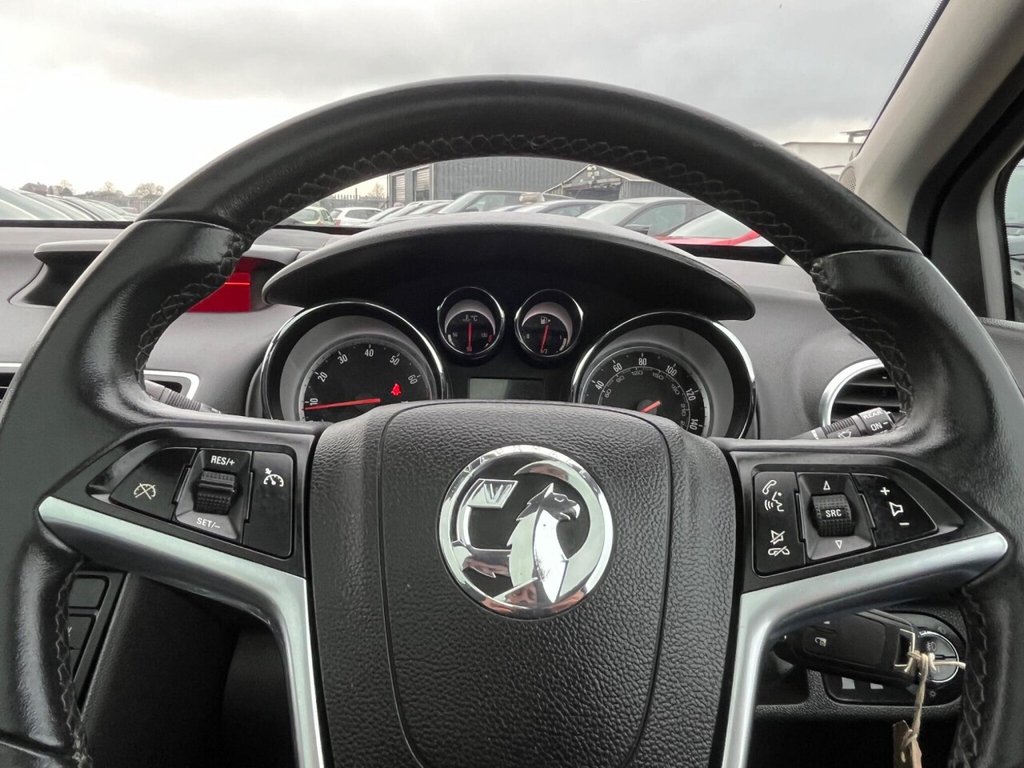 Used Vauxhall Meriva 2015 for sale - 77539680: Photo 40