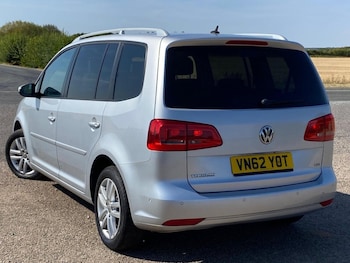 Used Volkswagen Touran 2012 for sale - 79462382: Photo
