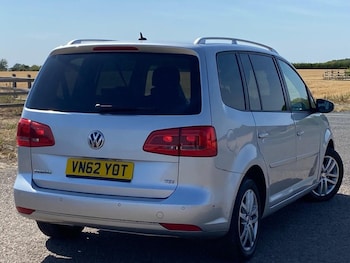 Used Volkswagen Touran 2012 for sale - 79462382: Photo