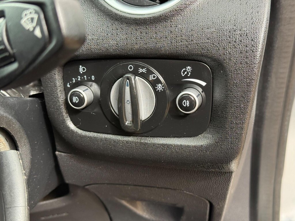 Used Ford Fiesta 2013 for sale - 78022045: Photo 41