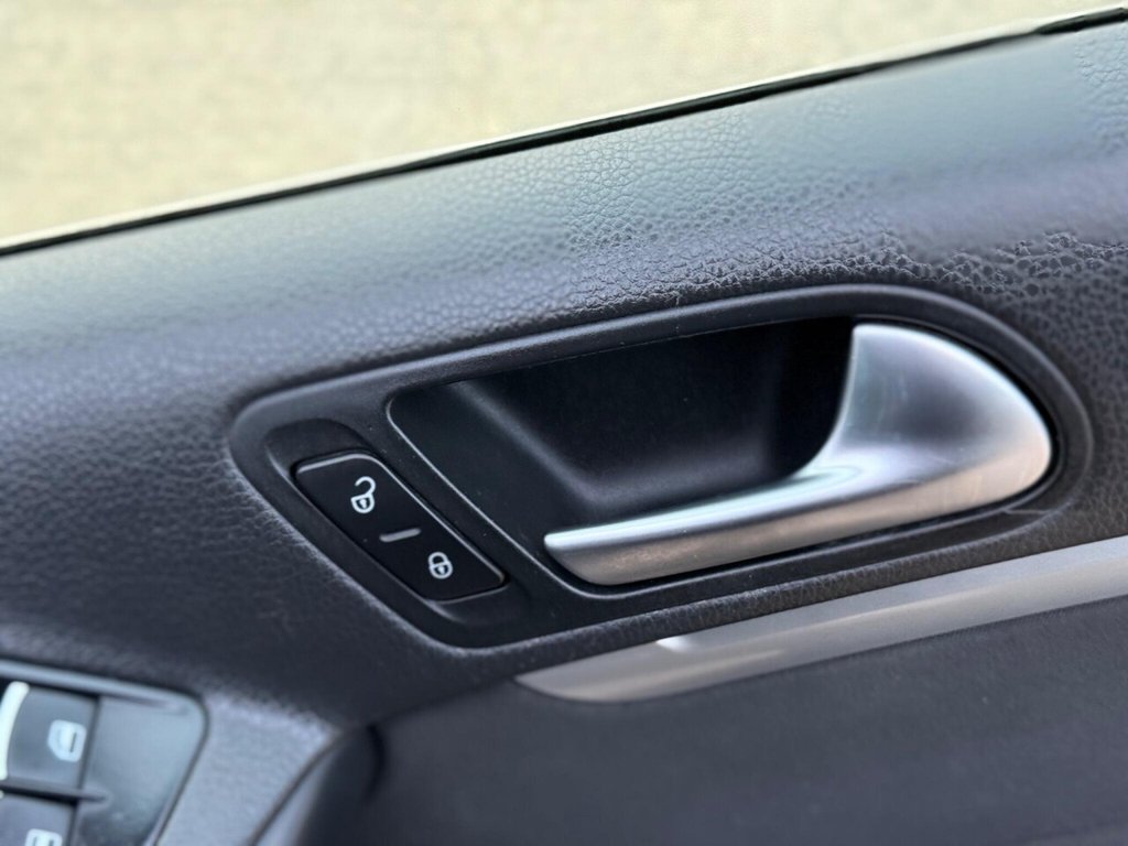 Used Volkswagen Tiguan 2015 for sale - 76582900: Photo 30