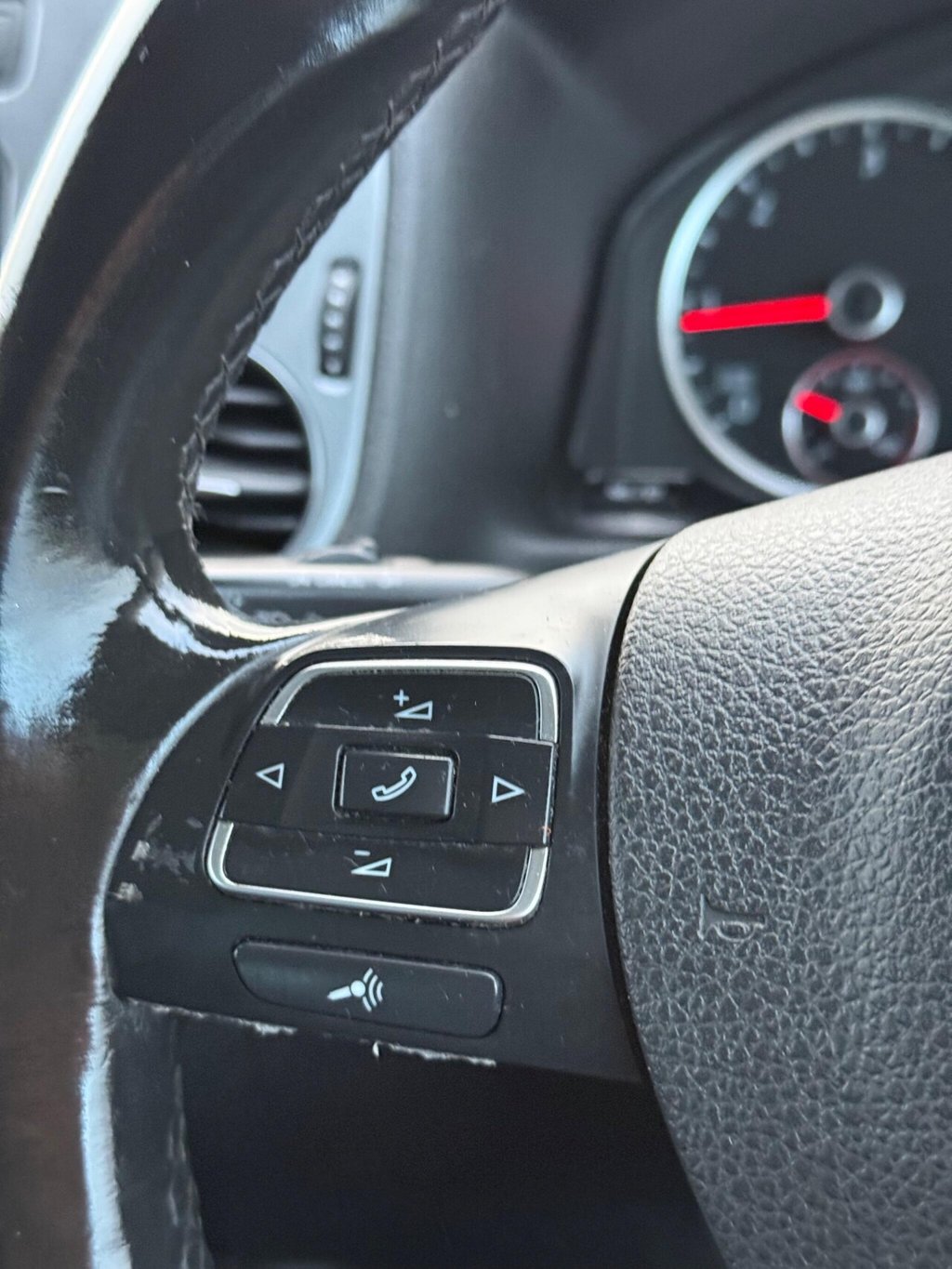 Used Volkswagen Tiguan 2015 for sale - 76582900: Photo 33