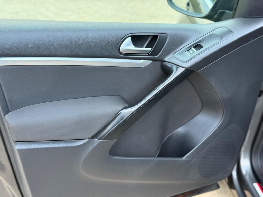 Used Volkswagen Tiguan 2015 for sale - 76582900: Photo 41