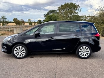Used Vauxhall Zafira Tourer 2017 for sale - 79414373: Photo