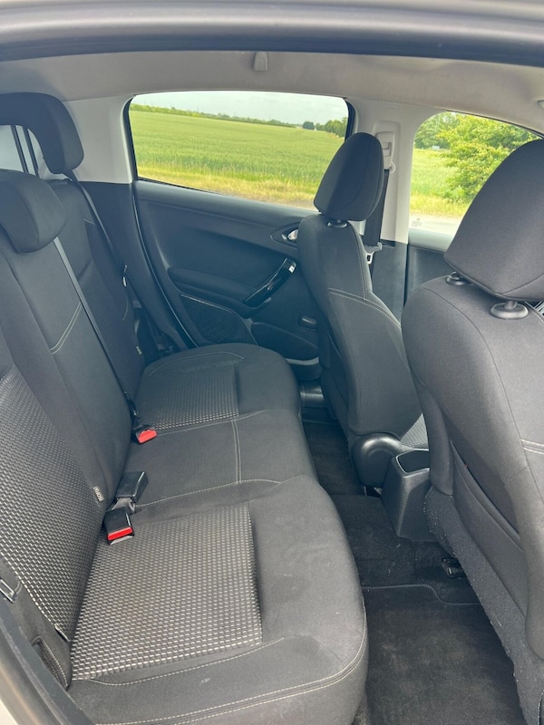 Used Peugeot 208 2015 for sale - 75136094: Photo 13
