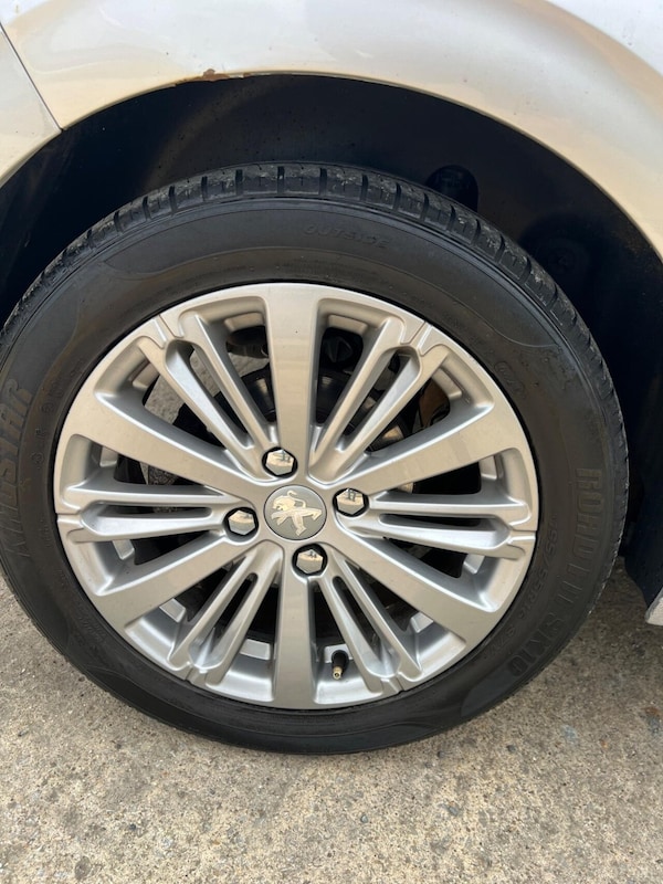 Used Peugeot 208 2015 for sale - 75136094: Photo 16