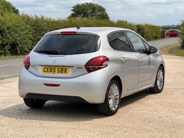 Used Peugeot 208 2015 for sale - 75136094: Photo 8