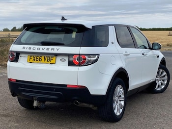 Used Land Rover Discovery Sport 2016 for sale - 79562178: Photo