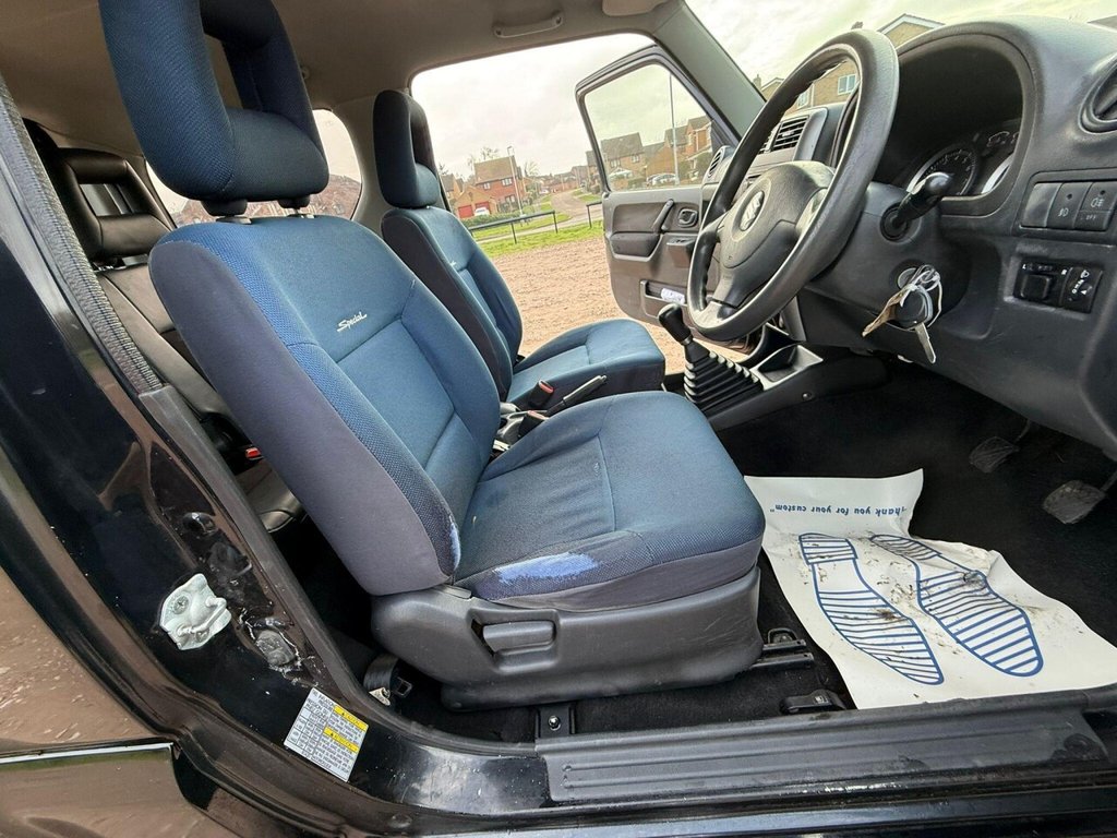 Used Suzuki Jimny 2010 for sale - 77332950: Photo 24