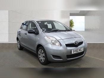 Used Toyota Yaris 2010 for sale - 79567305: Photo