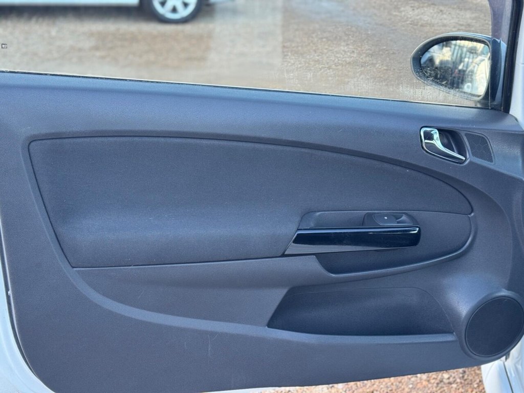 Used Vauxhall Corsa 2010 for sale - 78124040: Photo 38