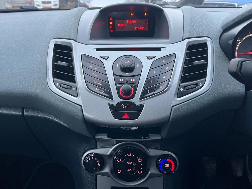 Used Ford Fiesta 2010 for sale - 77057711: Photo 4