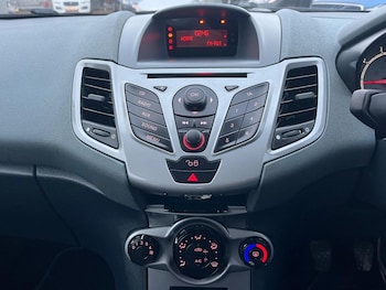 Used Ford Fiesta 2010 for sale - 77057711: Photo