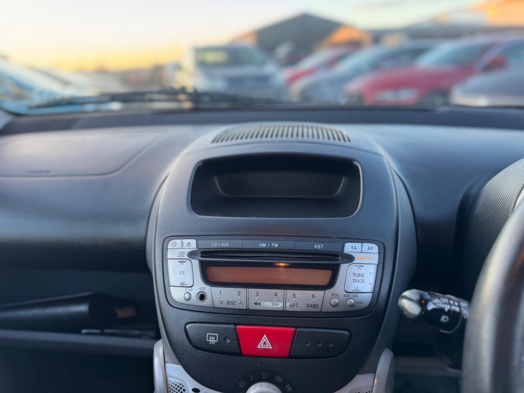 Used Toyota AYGO 2010 for sale - 77890941: Photo 10