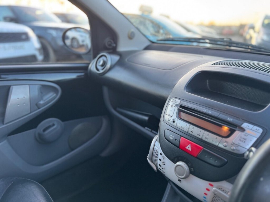 Used Toyota AYGO 2010 for sale - 77890941: Photo 11