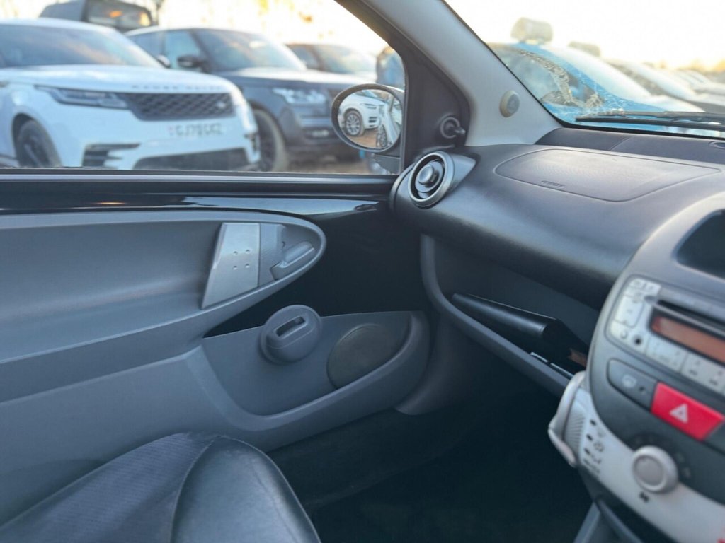 Used Toyota AYGO 2010 for sale - 77890941: Photo 12