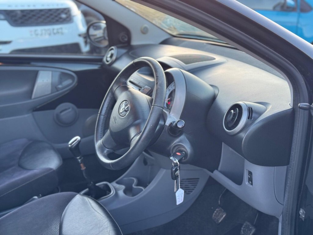 Used Toyota AYGO 2010 for sale - 77890941: Photo 14