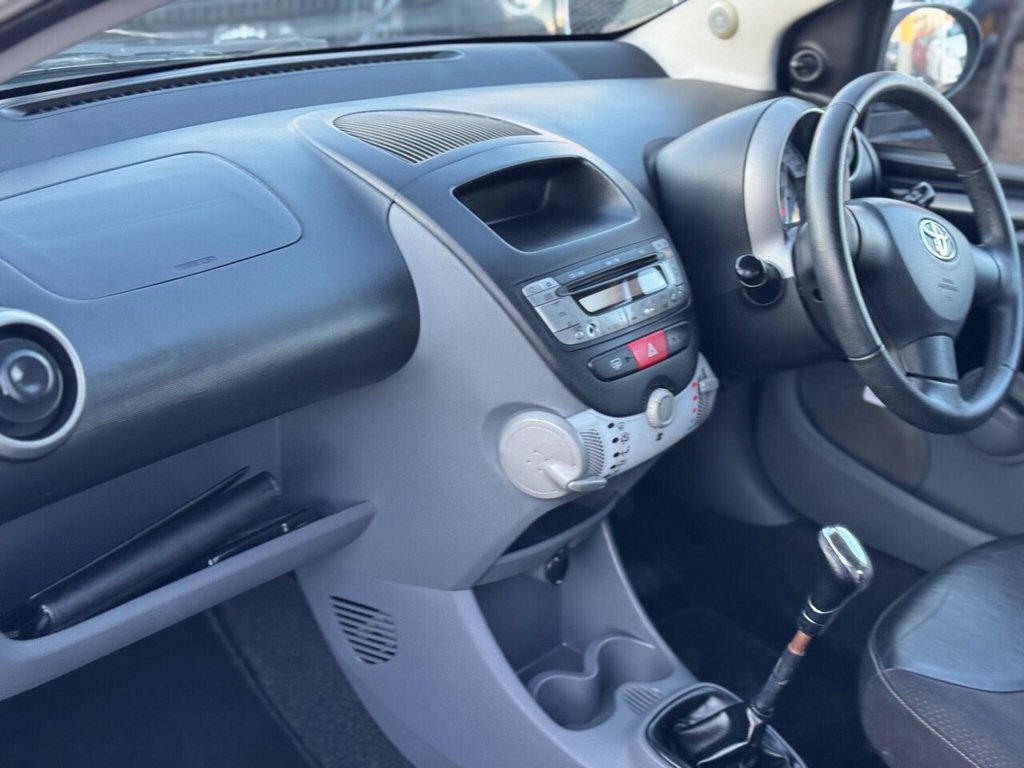 Used Toyota AYGO 2010 for sale - 77890941: Photo 16